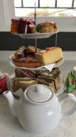 Victor's Cafe food